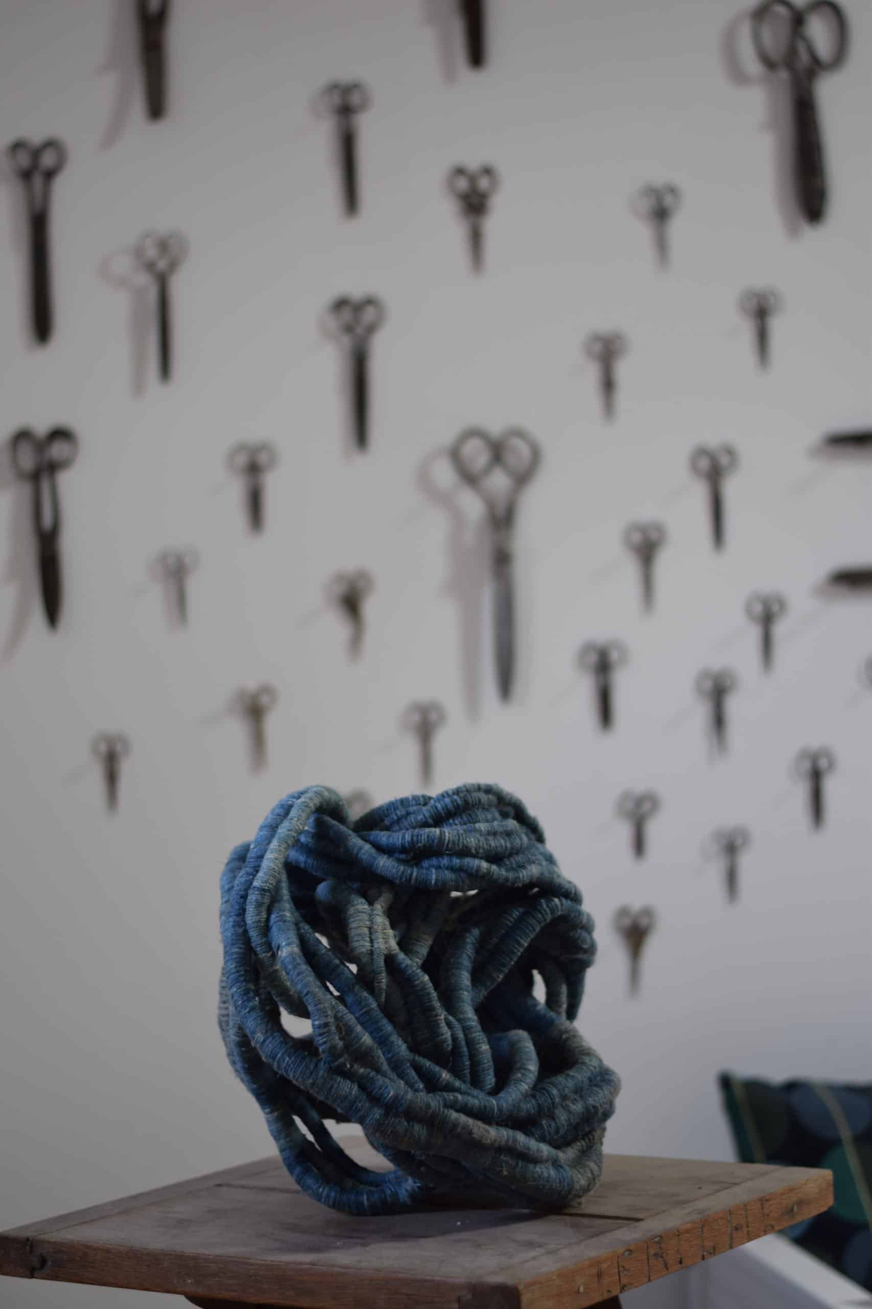 indigo blue sculpture by Aude Franjou, collection of scissors